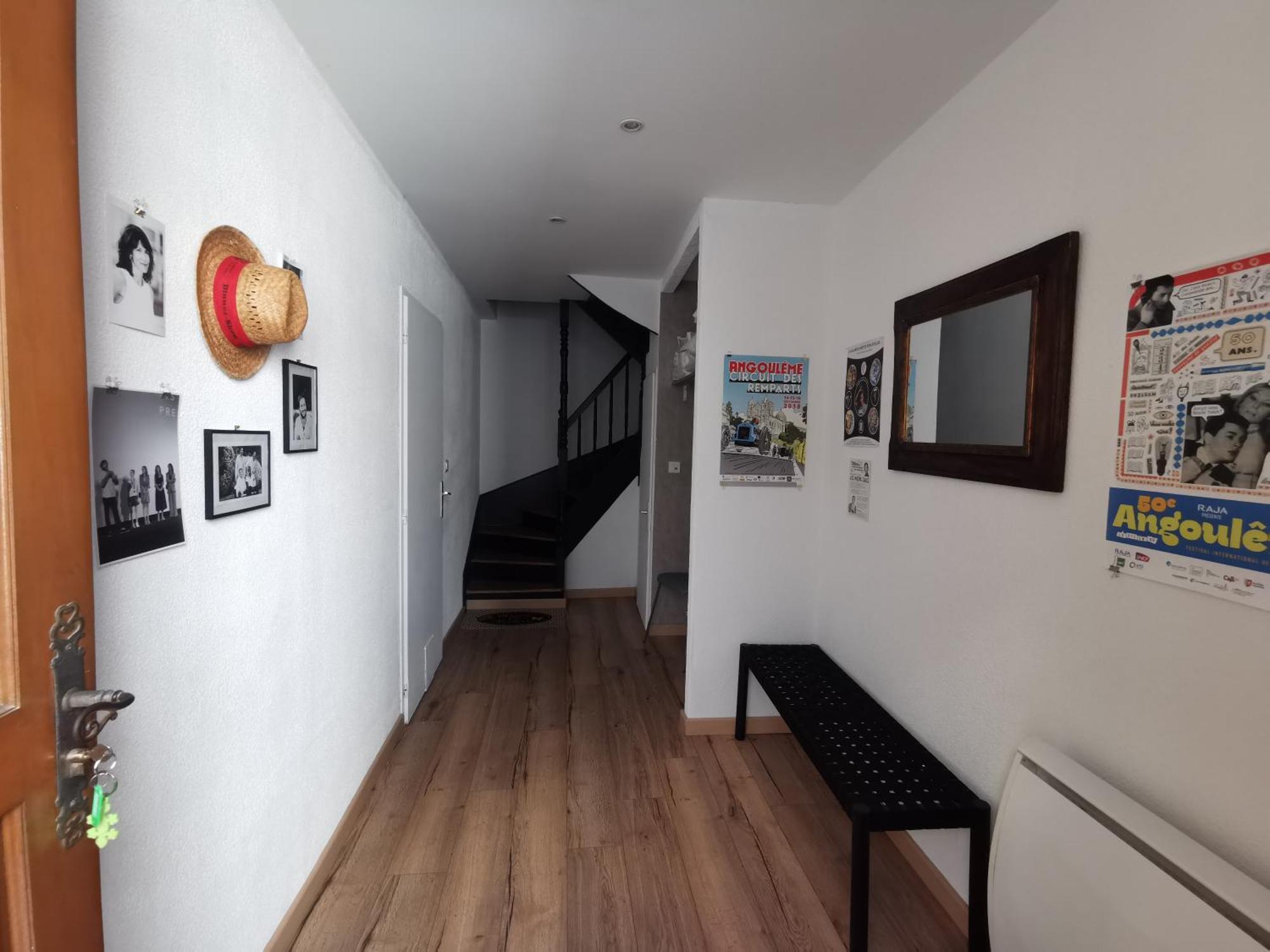 Maisondeville_Le_Cent_Un Angoulême Exteriér fotografie